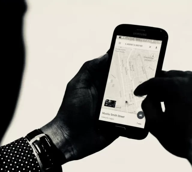 Android ve iPhone Canlı Konum Sorunu: Güncellenmeme Hatasını Düzeltmenin 5 Yolu Android ve iPhone Canlı Konum Sorunu: Güncellenmeme Hatasını Düzeltmenin 5 Yolu